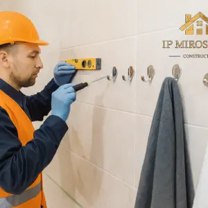 Монтаж фурнитуры (крючки, вешалки и т.д.)